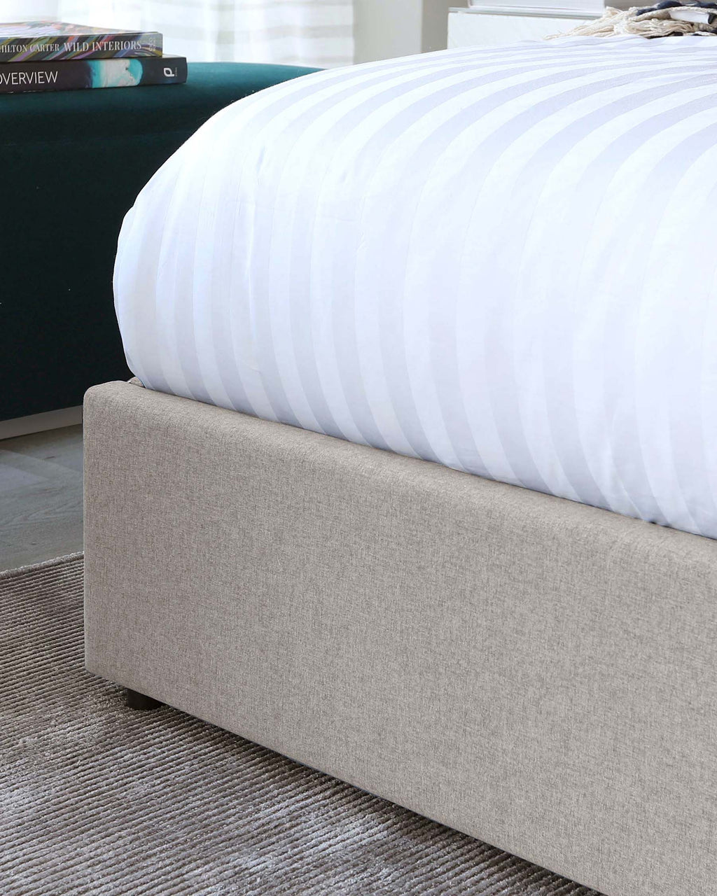 Lit king size en tissu gris Turin avec rangement