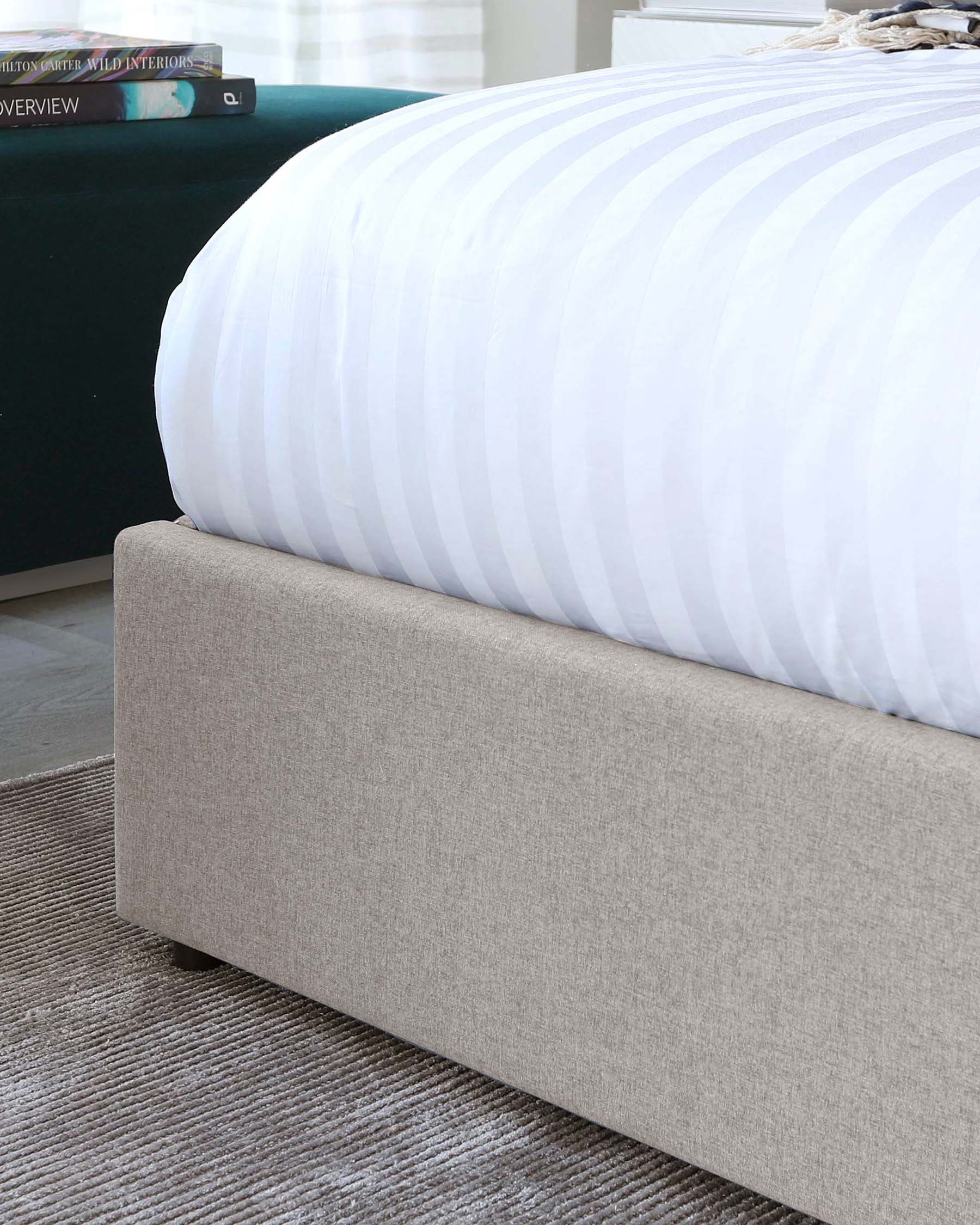 Lit king size en tissu gris Turin avec rangement