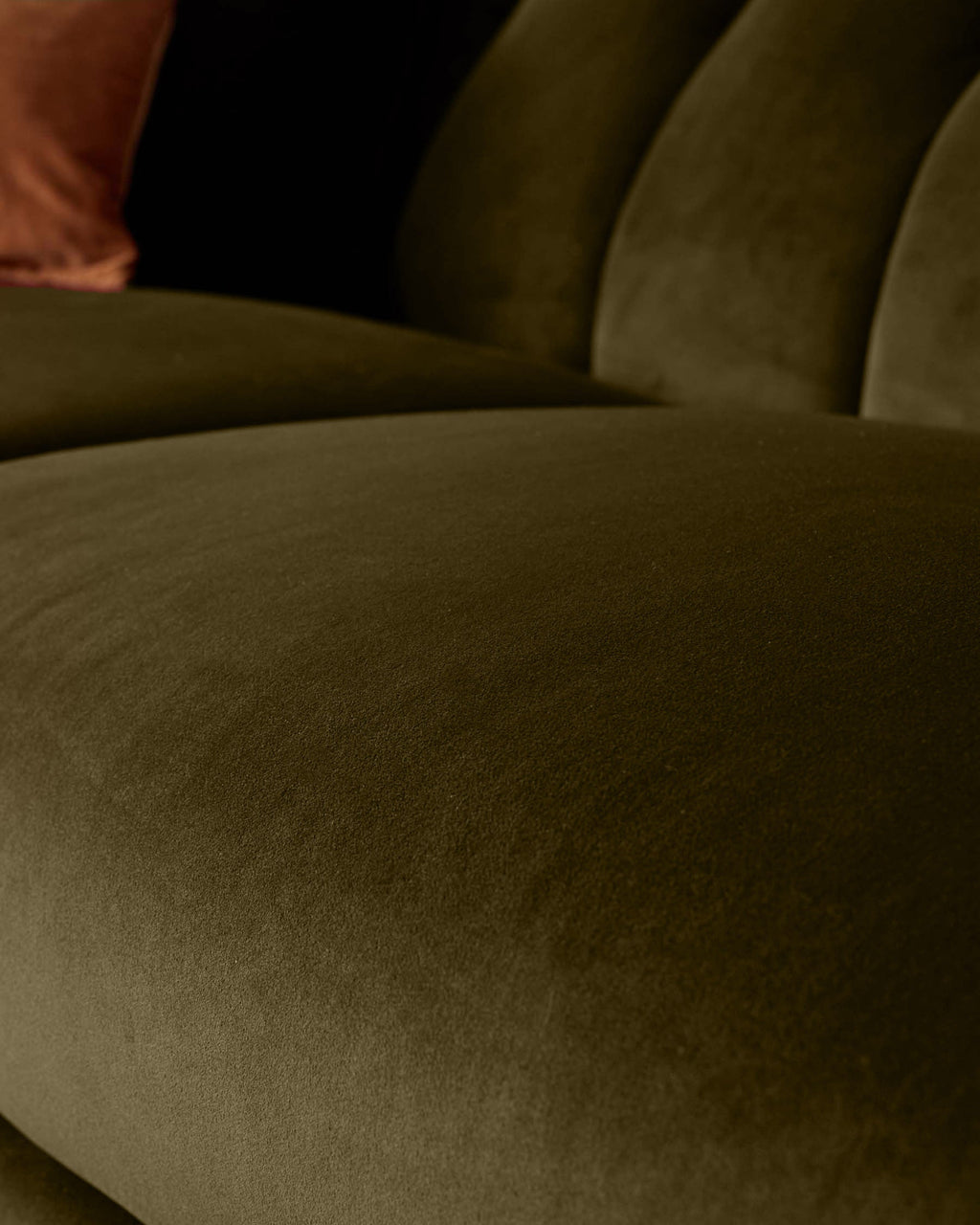 Canapé 2 places Valentina en velours vert olive