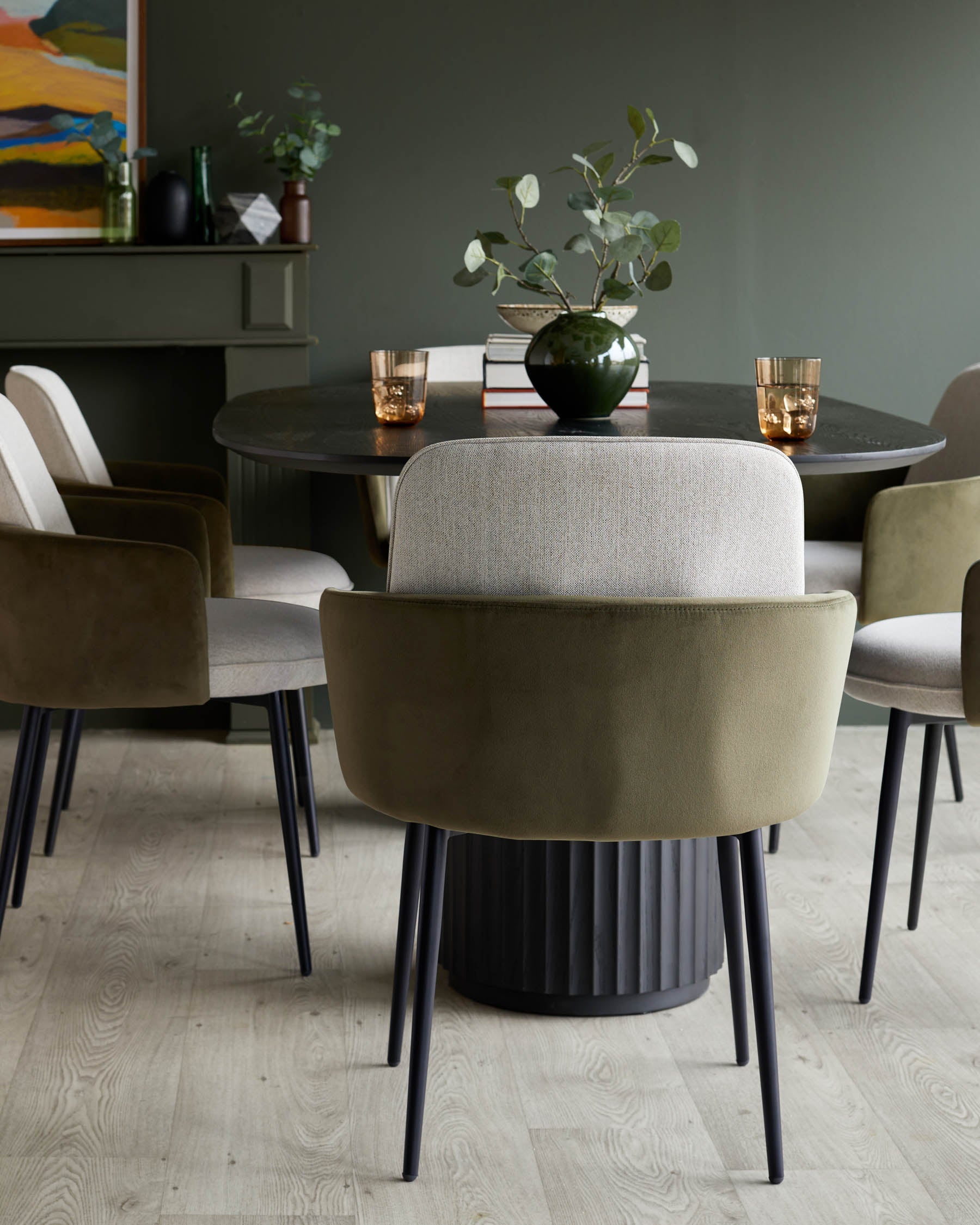 Chaise de salle à manger en tissu naturel Wren et velours vert olive