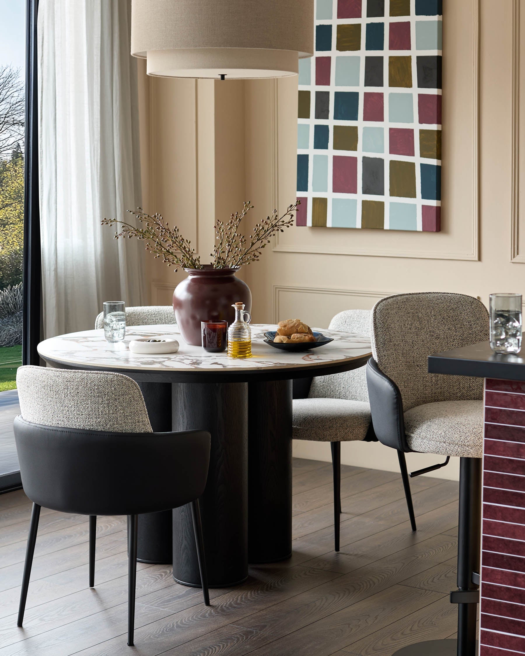 Chaise de salle à manger en tissu gris Wren et similicuir noir