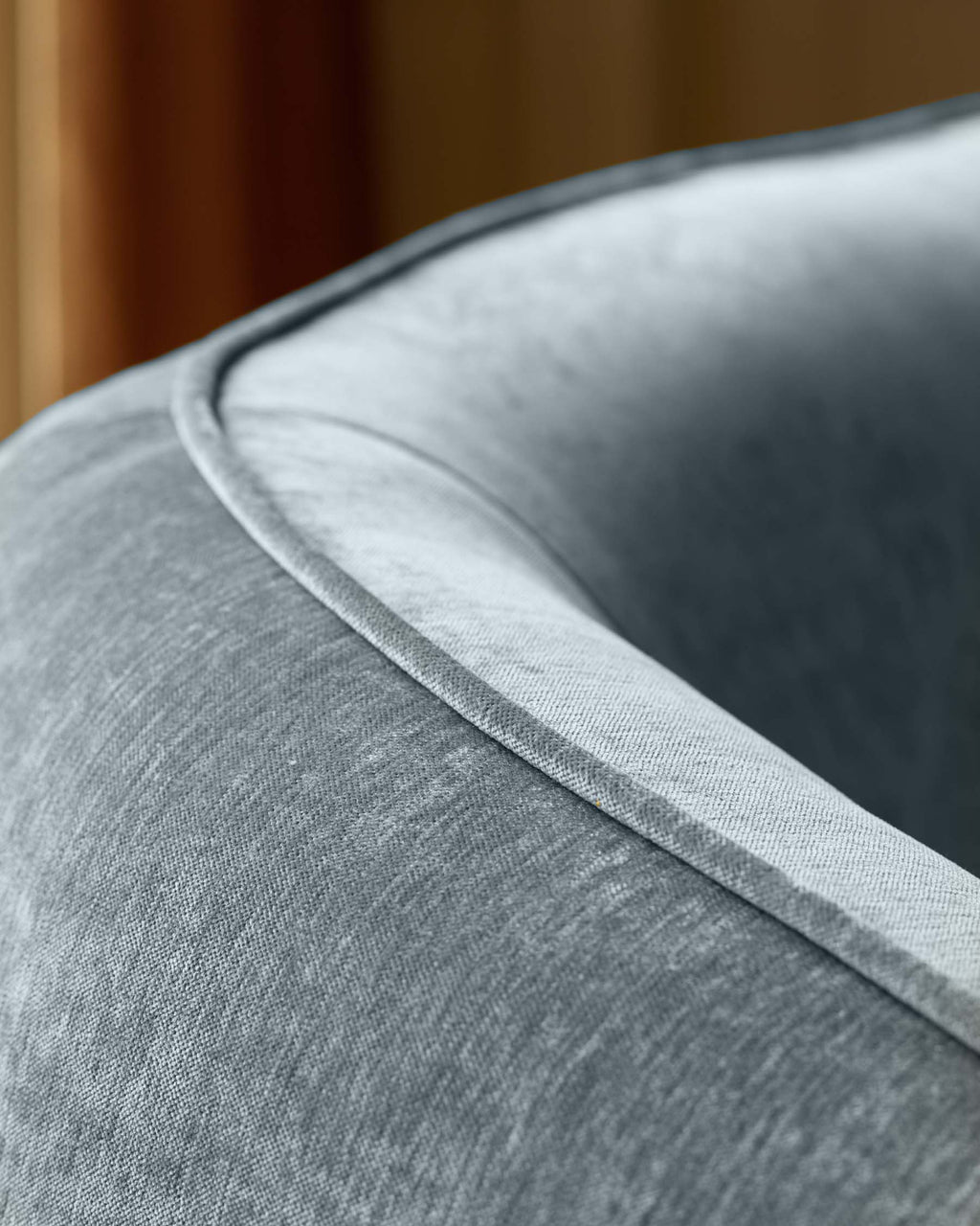 Canapé 2 places Zoey en tissu bleu-gris