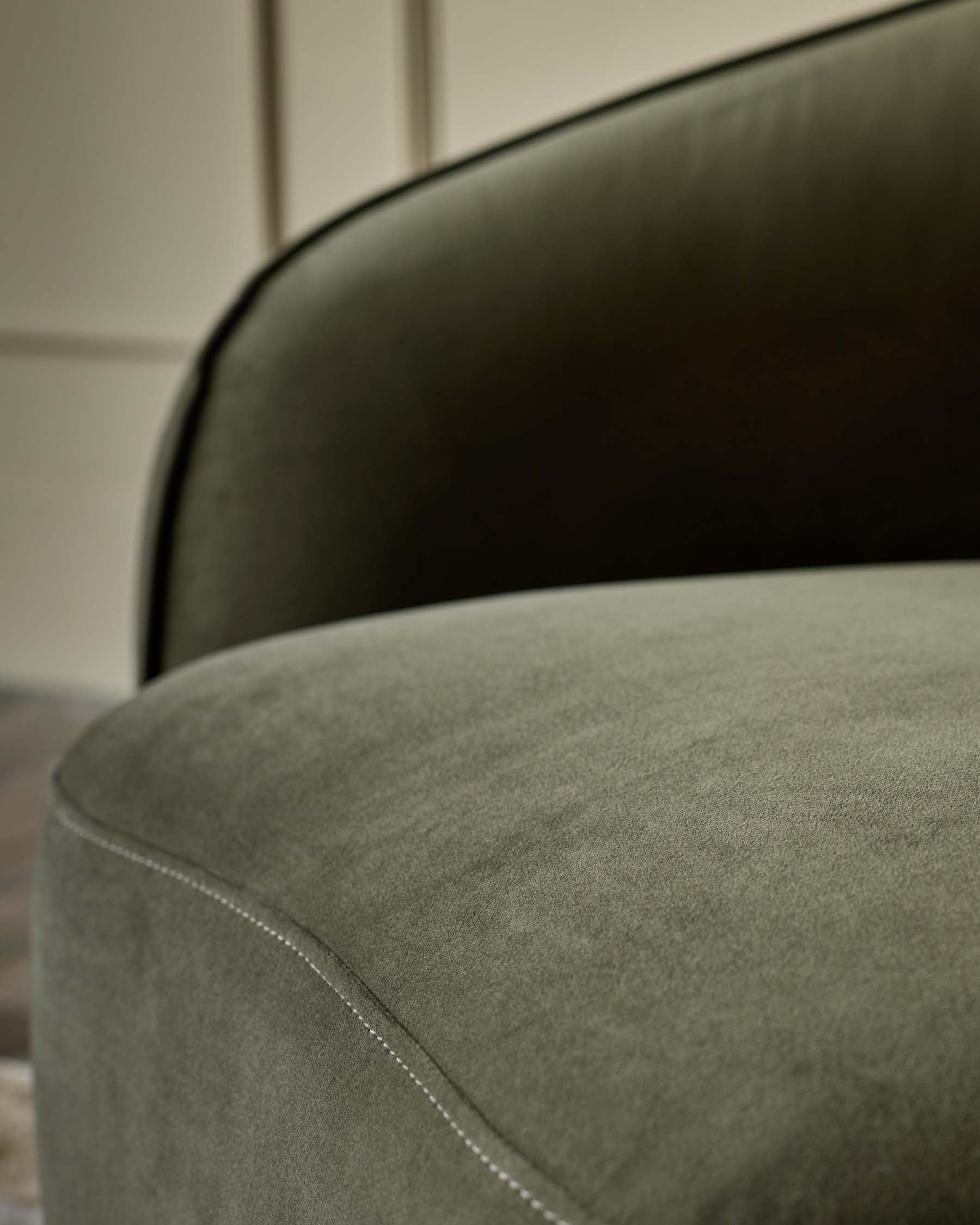 Canapé 2 places Zoey en velours vert olive