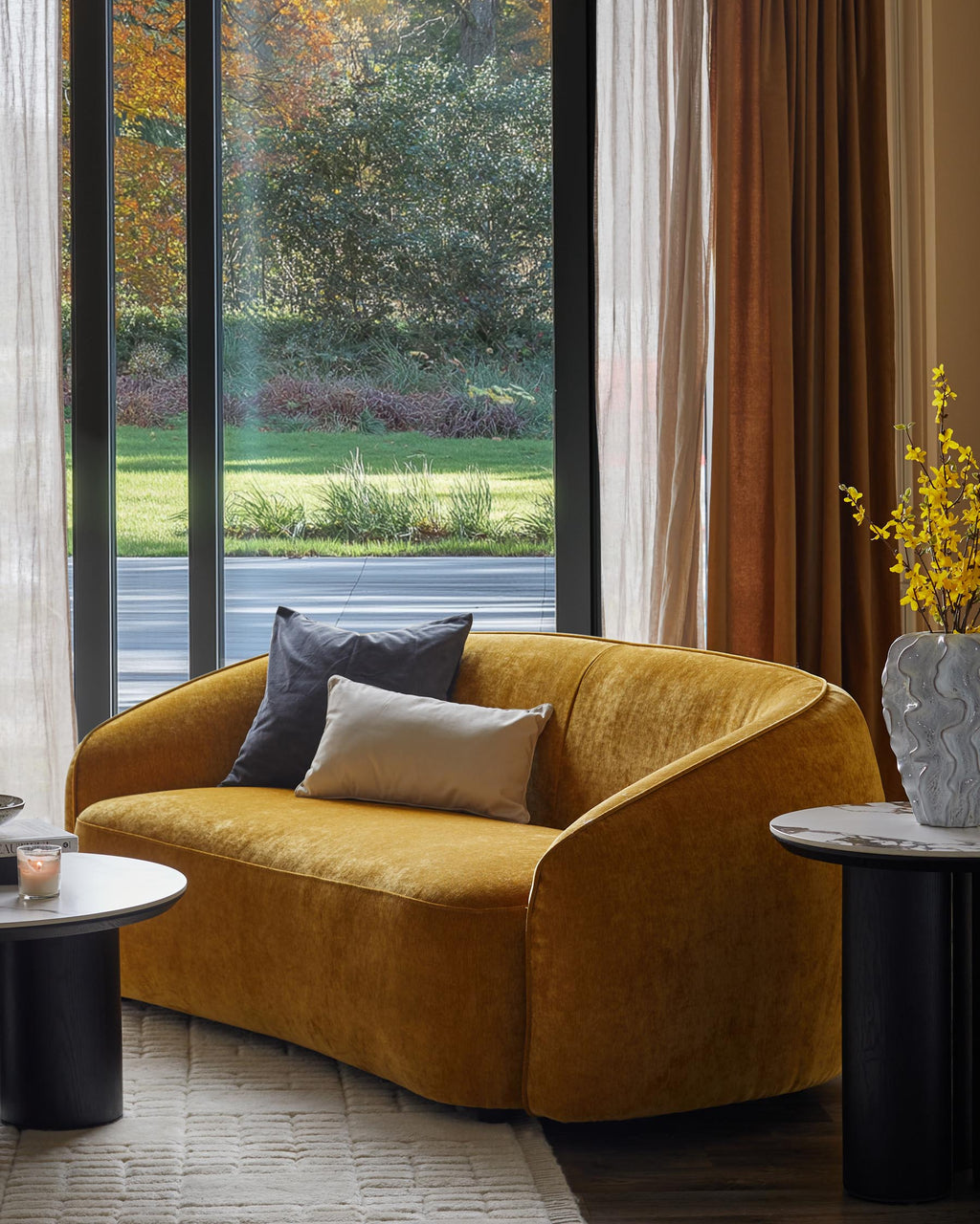 Canapé 2 places Zoey en tissu ocre