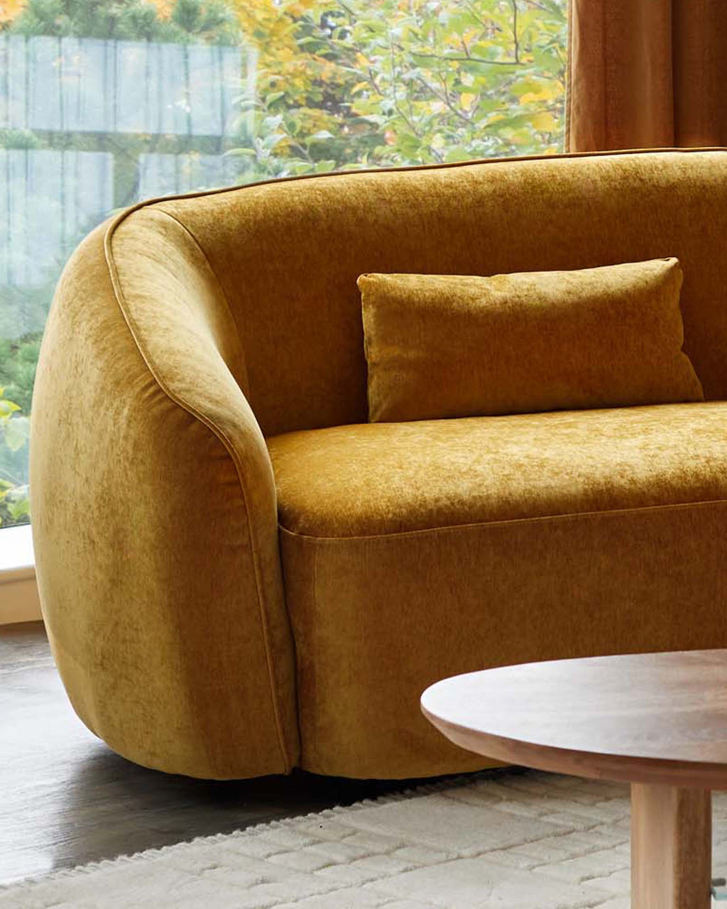 Canapé 2 places Zoey en tissu ocre